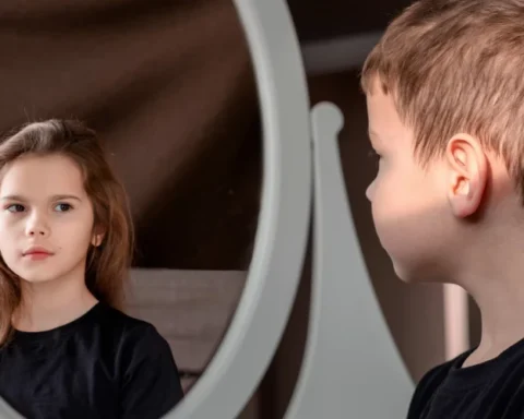 Оппозиция в Латвии предлагает ограничить смену пола несовершеннолетних, несмотря на отсутствие проблемы