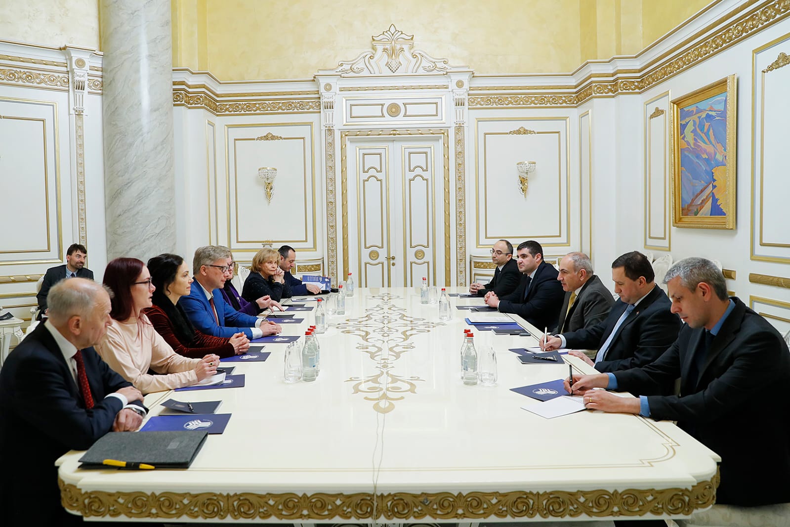 Переговоры по бюджету ЕС на 2026 год завершились добавлением 267 миллионов евро для Латвии