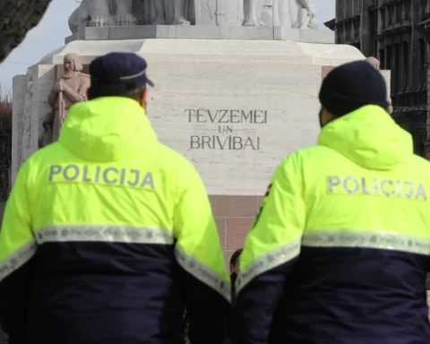 Полиция усиливает контроль за водителями и фейерверками в праздничный период