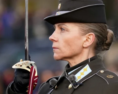 Полковник Блёдоне: в Норвегии служба в гособороне — привилегия, в Латвии — пока не осознана