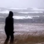 Понедельник в Латвии: непогода, снег до 4 см и сильные порывы ветра