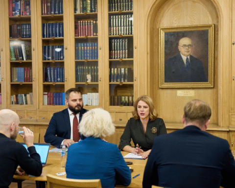 После принятия бюджета: как правительство будет решать текущие проблемы?