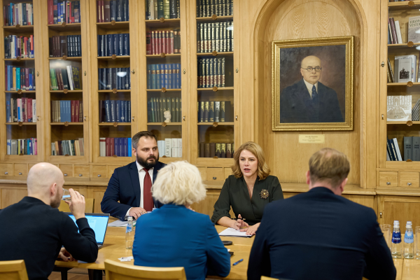 После принятия бюджета: как правительство будет решать текущие проблемы?