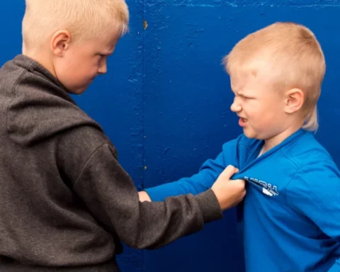 Причины агрессии у латвийских детей: нехватка времени родителей и эмоциональная поддержка