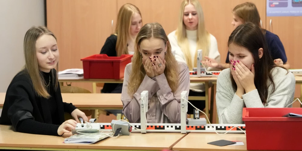 Проблемы образования в Латвии: недостаток внимания к отстающим ученикам и социальное неравенство