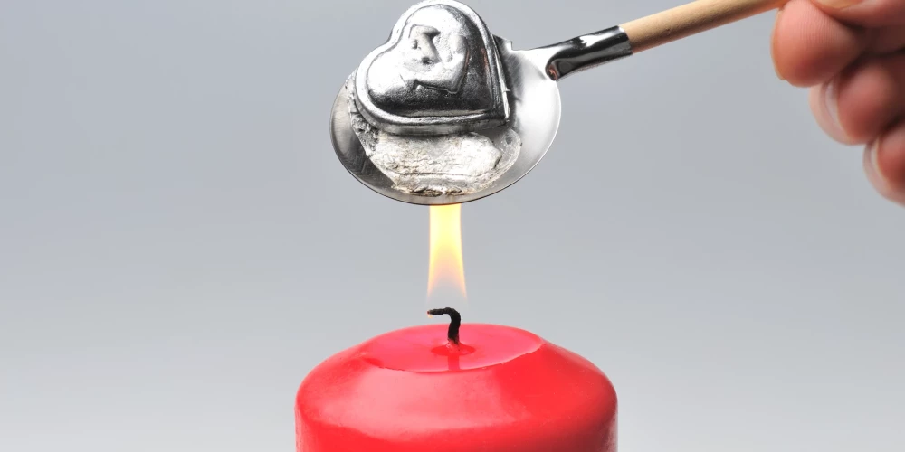 PTAC предупреждает об опасности новогодних фигурок для литья из-за содержания свинца