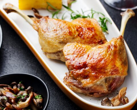 Рецепт утиных ножек конфи, запечённых в духовке