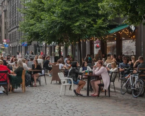 Рига планирует новые пешеходные улицы: улица Антонияс в приоритете на 2024 год