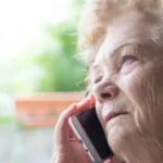 Рижан предупреждают о новых схемах телефонного мошенничества с перерасчетом пенсий и пособий