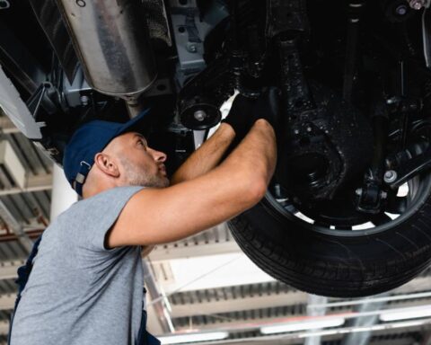 Рост контрафакта подрывает российский рынок автосервисов