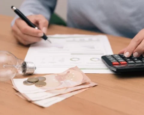 С 1 января 2026 года в Латвии вырастут счета за электроэнергию для домохозяйств