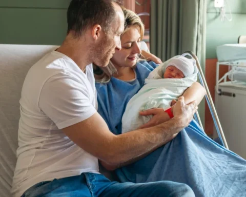 С нового года в Адажском крае увеличат выплаты родителям за новорожденных до 300 евро