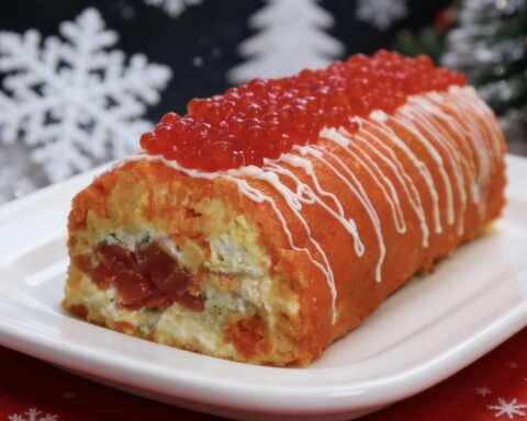 Салат-закуска «Царский рулет» с красной рыбой