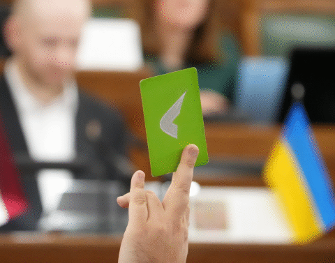 Сейму предстоит обсудить уголовную ответственность за распространение интимных фото и борьбу с мошенниками