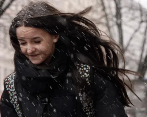 Сильный ветер и осадки ожидаются в Латвии в воскресенье