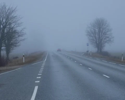 Температура в Латвии в четверг останется выше нуля, ожидается дождь и мокрый снег