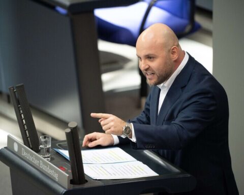 Пророссийские связи депутата Бундестага Фронмайера вызывают обеспокоенность в Германии