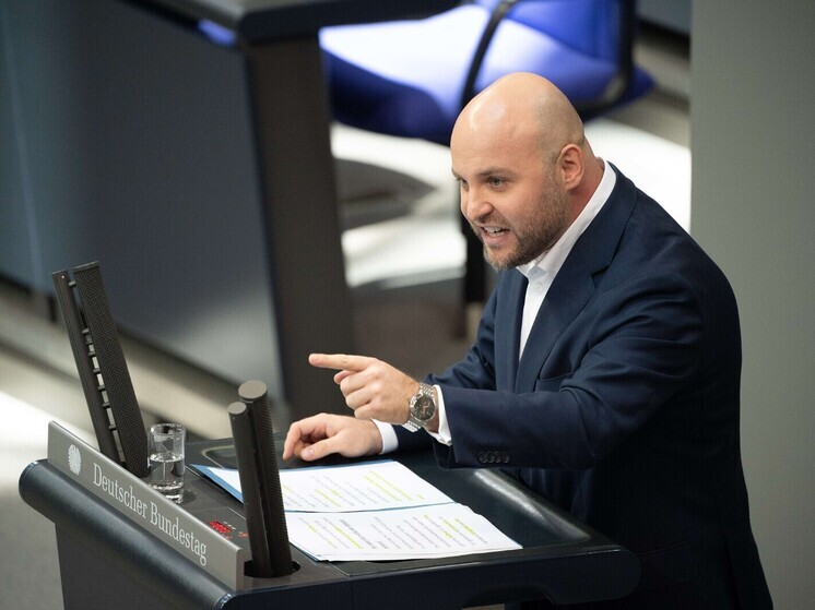 Пророссийские связи депутата Бундестага Фронмайера вызывают обеспокоенность в Германии