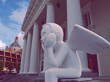 Тысячи протестующих в Вильнюсе требуют свободы слова и независимости СМИ