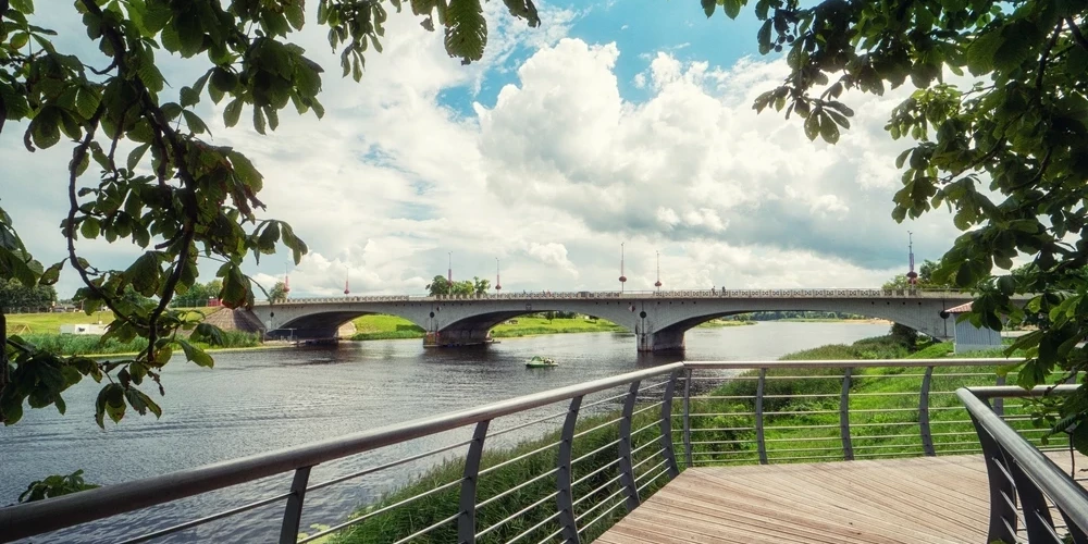 В Елгавском крае асфальтированы дороги у собственности депутата за средства ЕС