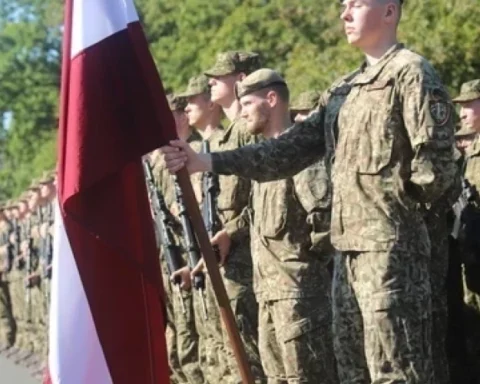 В Эстонии набор в армию осуществляется только для знающих госъязык: возможности Латвии