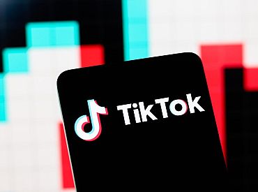 В Эстонии полицейский уволен за публикации в TikTok во время рабочего времени
