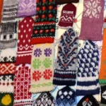 В Гулбенском крае открылась выставка, посвященная художественному вязанию варежек