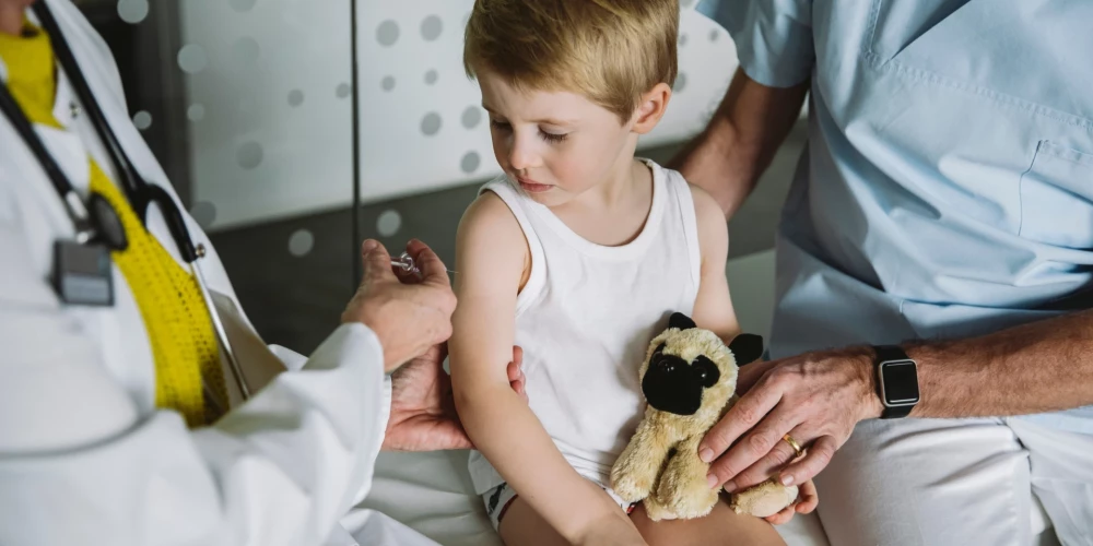 В Латвии наблюдается нехватка вакцин против гриппа для групп риска в условиях пандемии