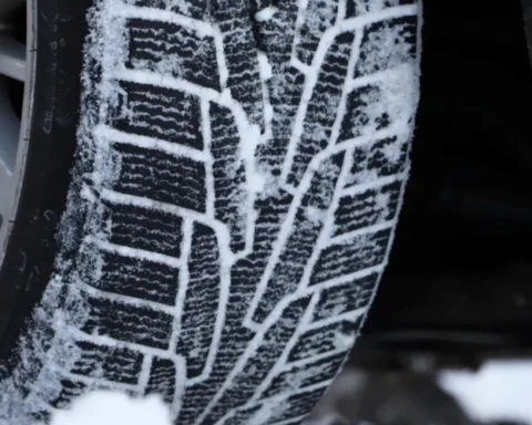 В Латвии вступили в силу новые правила использования зимних шин