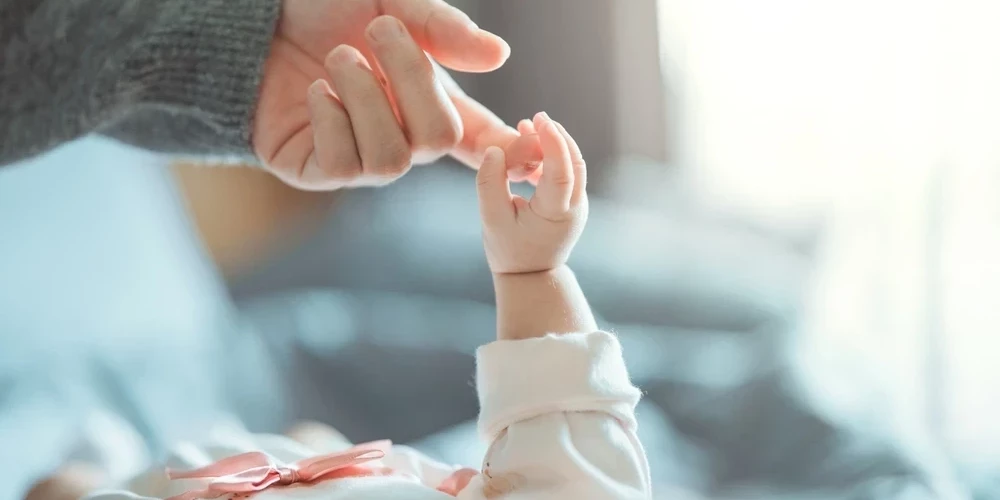 В Латвии за десять месяцев 2025 года зарегистрировано менее 10 000 новорожденных