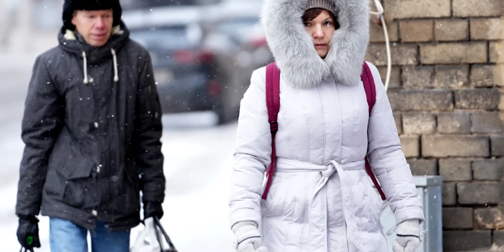 В новогоднюю ночь температура местами до -15 градусов, 1 января ожидаются осадки в виде снега