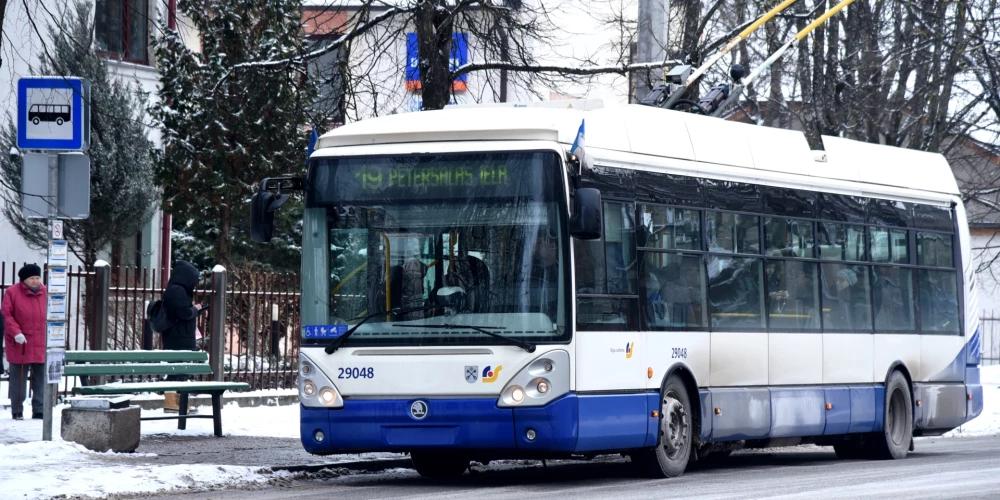 В Rīgas satiksme 18 декабря пройдет день открытых дверей для потенциальных водителей троллейбусов