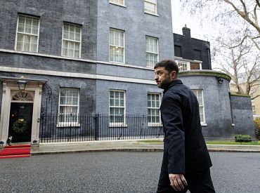 Зеленский планирует вынести вопрос о Донбассе на референдум, обсуждая особую экономзону с США