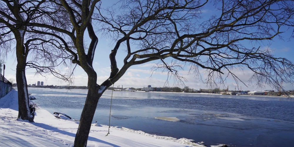 Жителей Латвии ожидают усиление ветра и осадков в конце недели