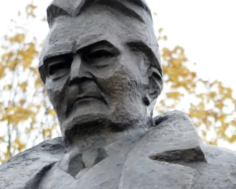 Жители Скривери предлагают новые места для памятника Андрею Упиту