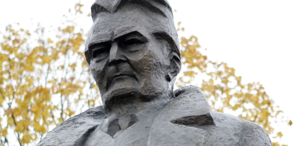 Жители Скривери предлагают новые места для памятника Андрею Упиту