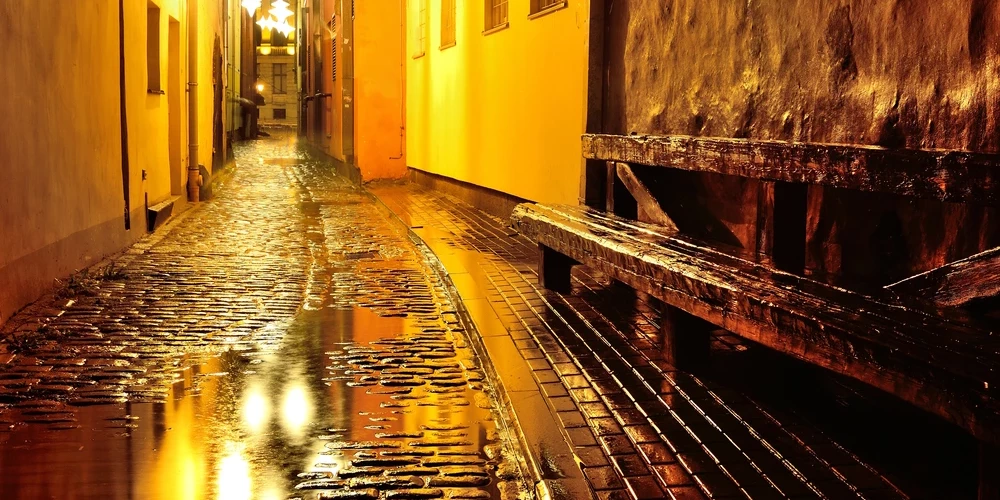 Значительное ухудшение погоды в Латвии: дожди и возможный снег на следующей неделе