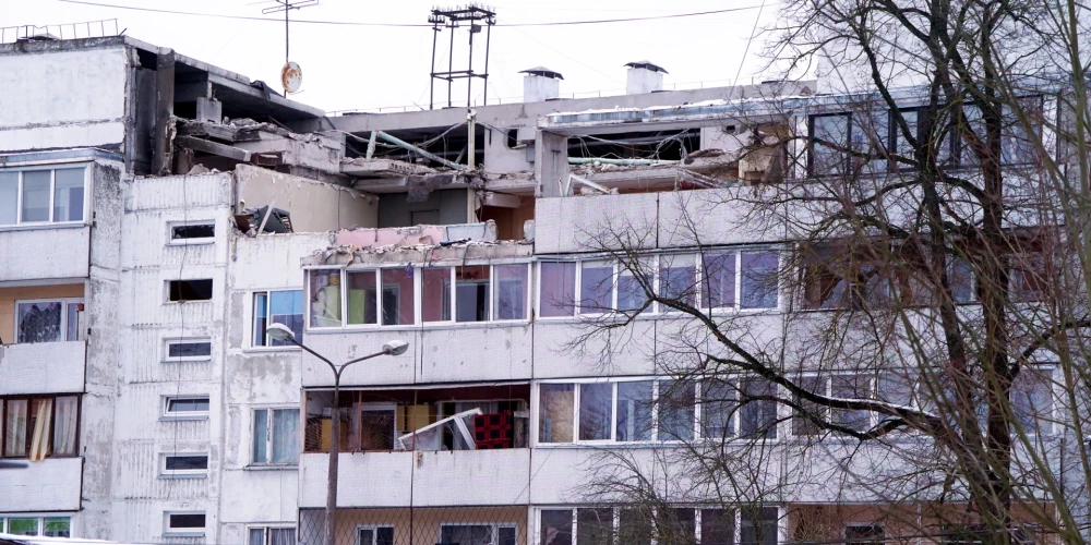 20 семей лишились жилья после взрыва на Баускас, самоуправление предложило временное размещение