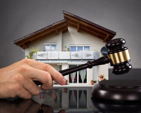 Судебные приставы расширяют порог изъятия имущества