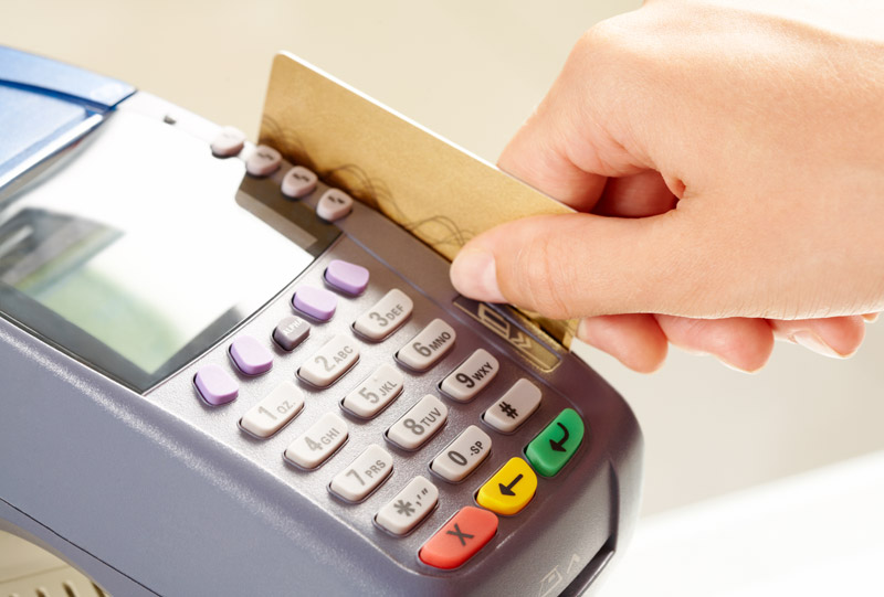 Финансовый контроль превратил оплату зарубежных туров в проблему для россиян