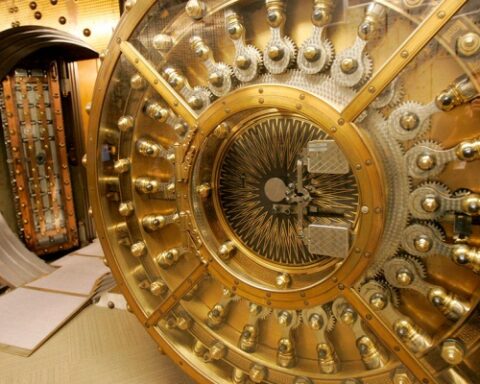 Украина становится источником проверенных данных для снижения рисков в финансовом центре Швейцарии