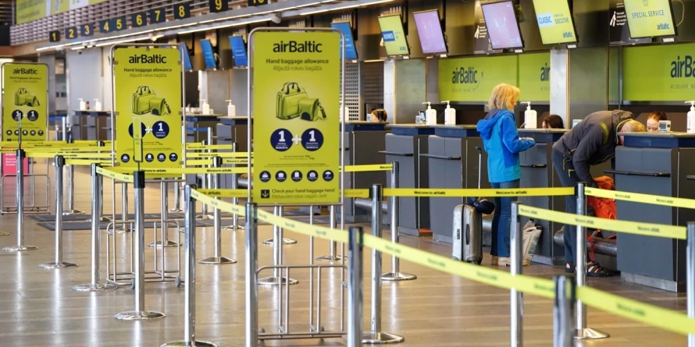 AirBaltic не несет ответственности за испорченный паспорт пассажира