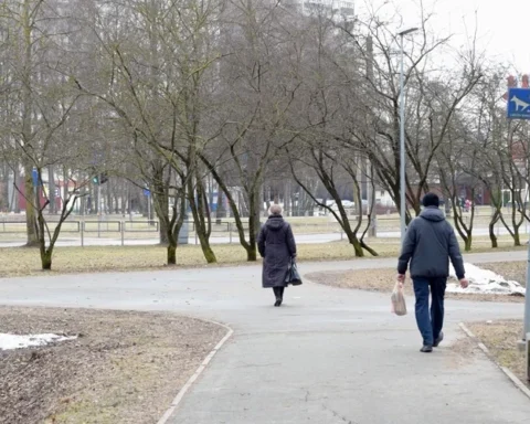 Активисты требуют продолжения дерусификации и переименования улиц в Риге