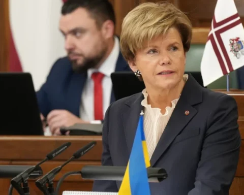 Браже: главная ошибка Латвии — ожидание внешней помощи и безопасной демократии