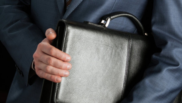 Чиновники Латвии продолжают получать премии на фоне экономии бюджета