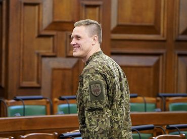 Депутат Домбрава: иммиграция в Латвии — это огромный бизнес, требующий внимания