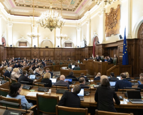 Долгие дебаты в Сейме: внешняя политика, отставка Силини и Нобелевская премия Трампа