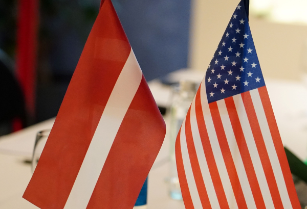 Экс-министр обороны Артис Пабрикс: Латвии стоит искать альтернативы в безопасности, полагаясь не только на США