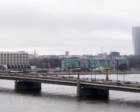 Эксперты: Каменный мост в Латвии медленно разрушается из-за поврежденной гидроизоляции