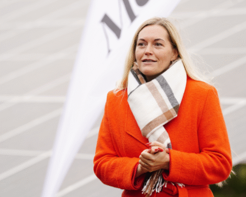 Глава Адажской думы Микелсоне подала в отставку после отказа депутатов поддержать бюджет